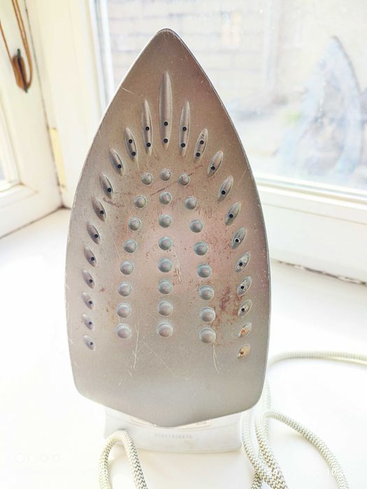 Продам Утюг Vitek Австрия в хорошем состоянии + доска