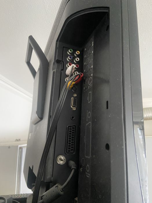 Телевізор з двд .без інтернету .від Т 2