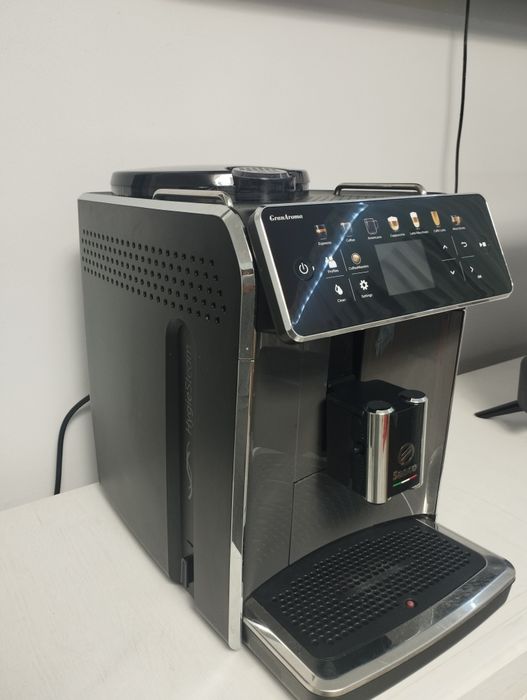 Кавомашина  Saeco GranAroma SM6580 привезена  з Німеччини