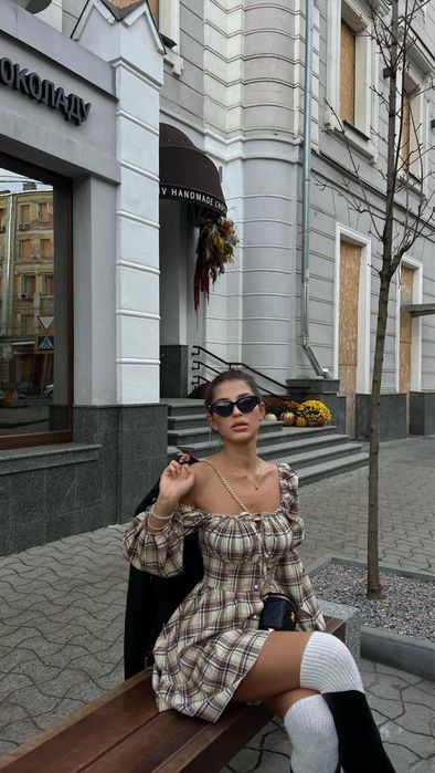 Сукня в клітинку