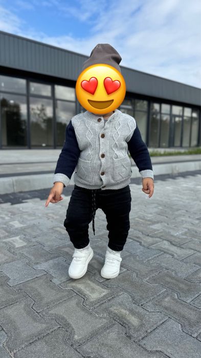 Продам дитячий образ (курточка+светрик) розміз 1-1,5рочки 80см