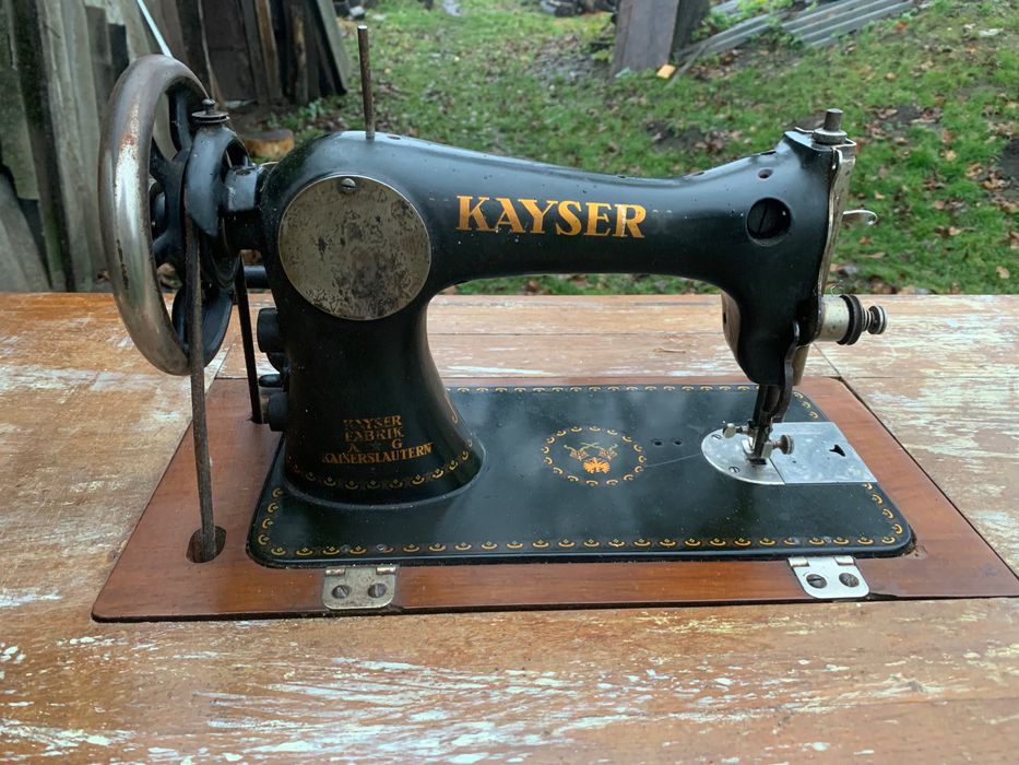 Антикварна ручна швейна машина Kayser виготовлена в Німеччині
