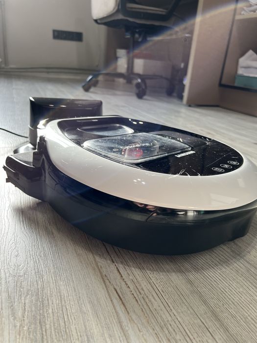 Робот пилосос samsung cyclone force Модель SR10M7030WW