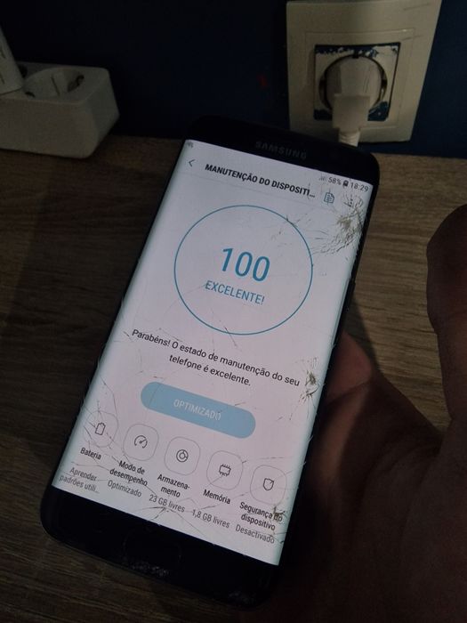 S7 edge funcional com ecra partido