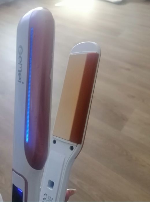 утюжок, выпрямитель для волос Gemei