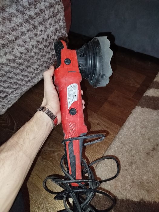 Полірувальна машинка Yato , використовував 1 раз