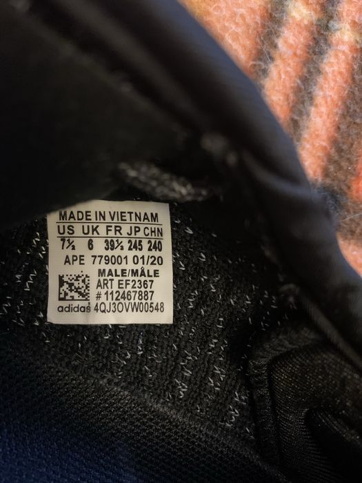 Продам нові кросівки Adidas Yeezy Boost 350
