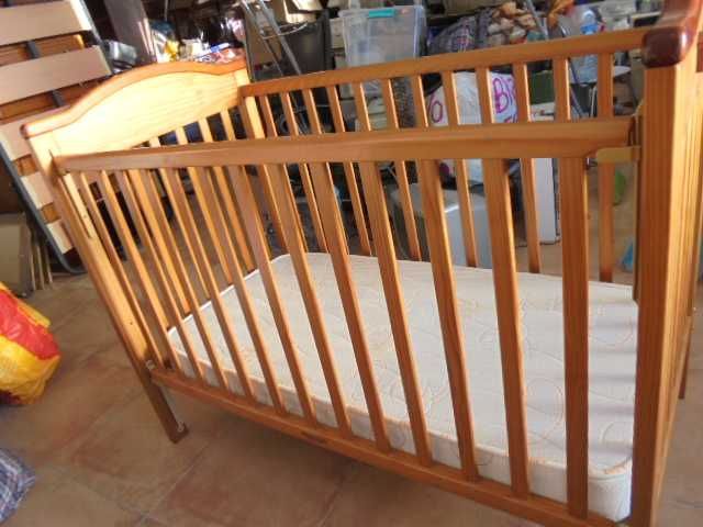 berço bebê em bom estado