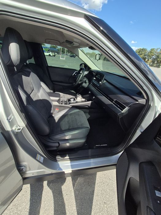 Продається Mitsubishi Outlander 2022 року