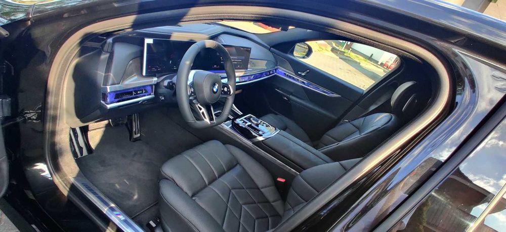 Auto do ślubu BMW 7 Transport VIP z kierowcą
