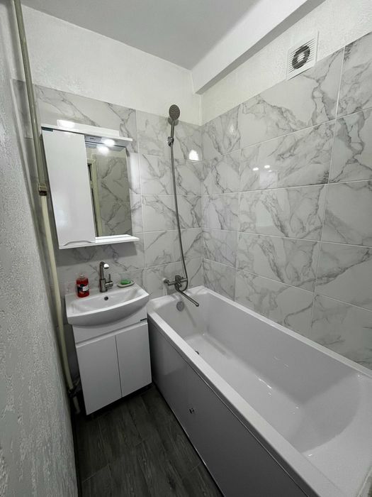 Подобово 1 поверх СВІТЛА посуточно квартира Слов'янськ