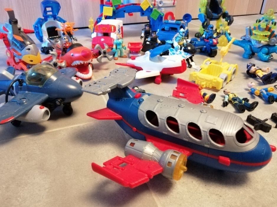 Imaginext samoloty, kontrola lotów, dinozaury, figurki, karetka