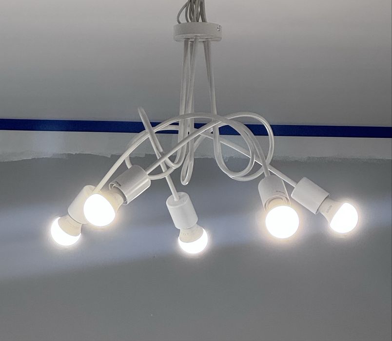 Lampa sufitowa biała