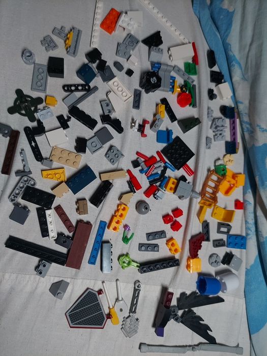 Продам детали  Лего оригинал