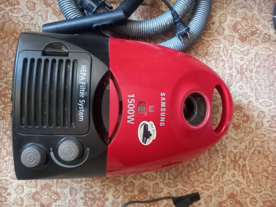 Пилосос  Samsung SC4047 Turbo 1500 W