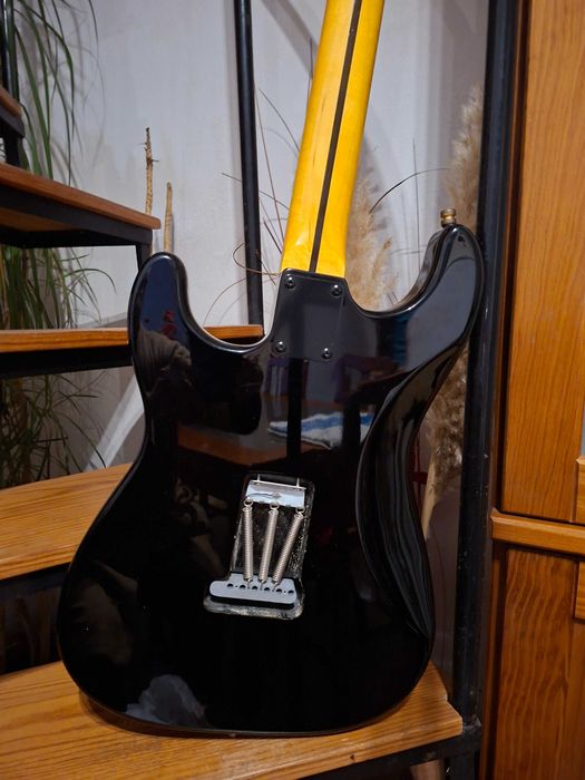 Fender Stratocaster (Replica) + Bag novo