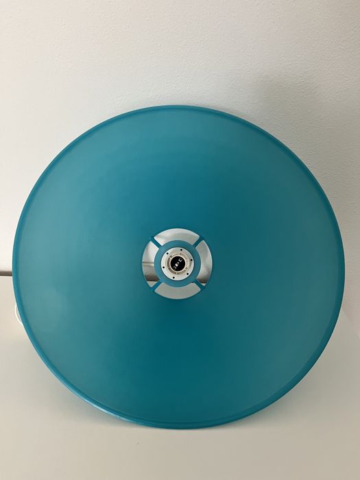 Candeeiro de teto azul