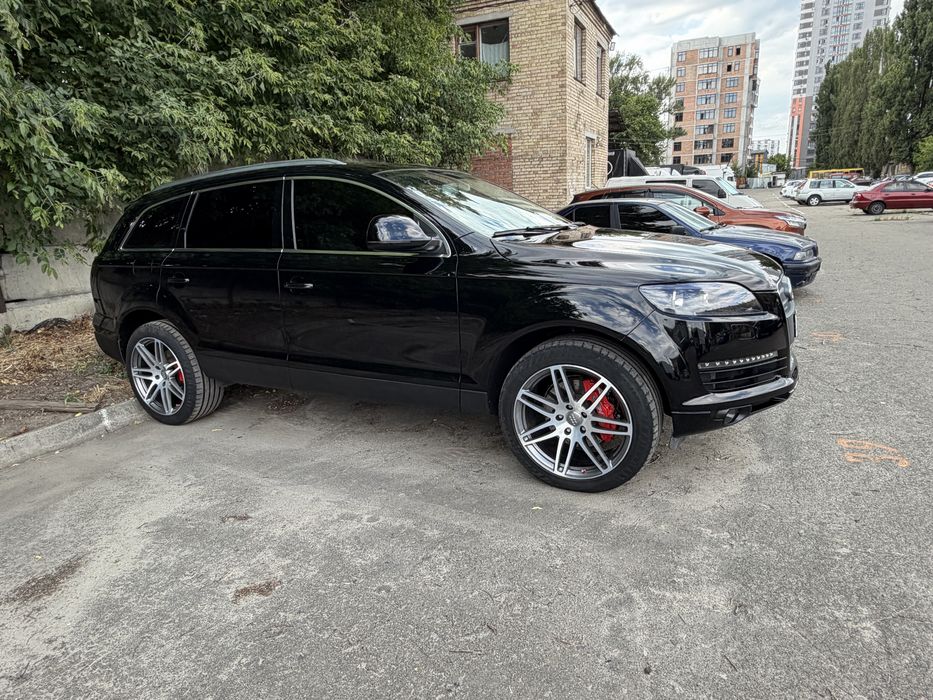 Продам AUDI Q7 4l