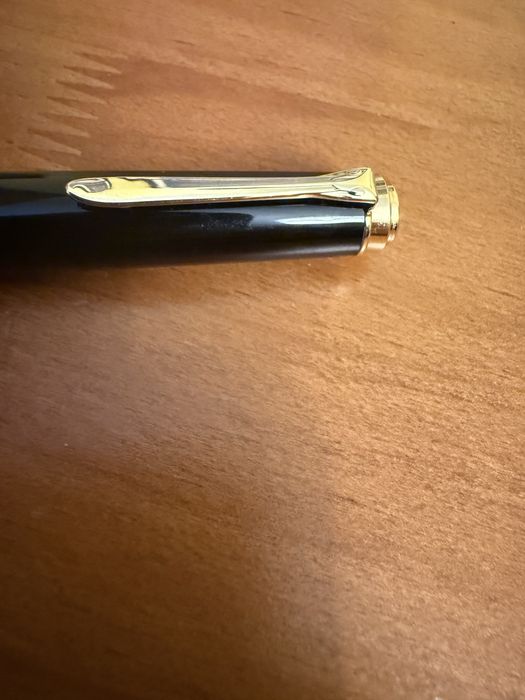 Caneta Pelikan souverän M600