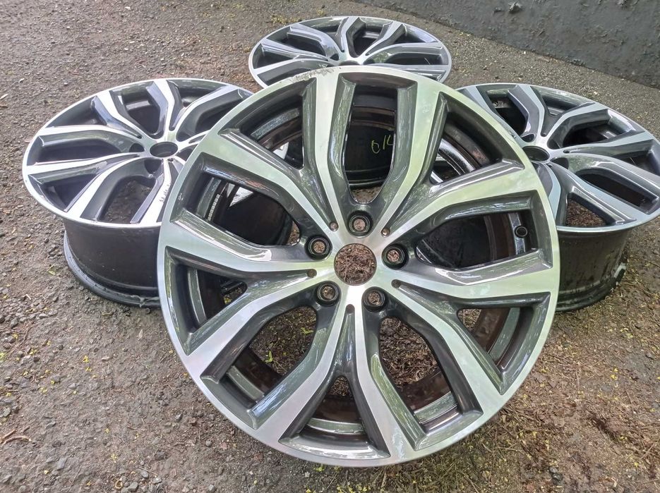 Felgi aluminiowe Alufelgi koła BMW 19 5x112 X1 f48 X2 f39 OEM oryginalne