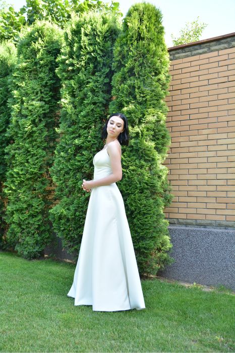 Випускна сукня або на розпис