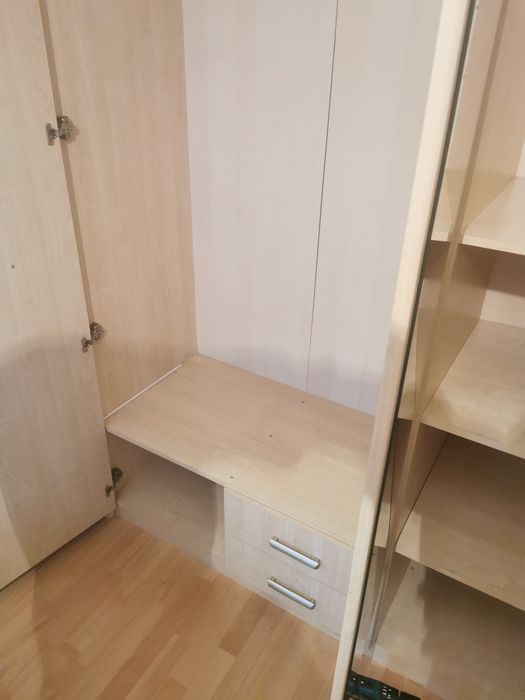 Szafa z lustrem szafa