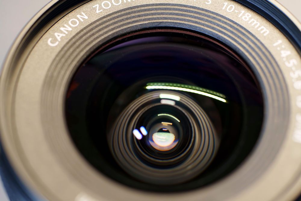 Canon 10-18mm f/4.5-5.6 IS STM – Como Nova