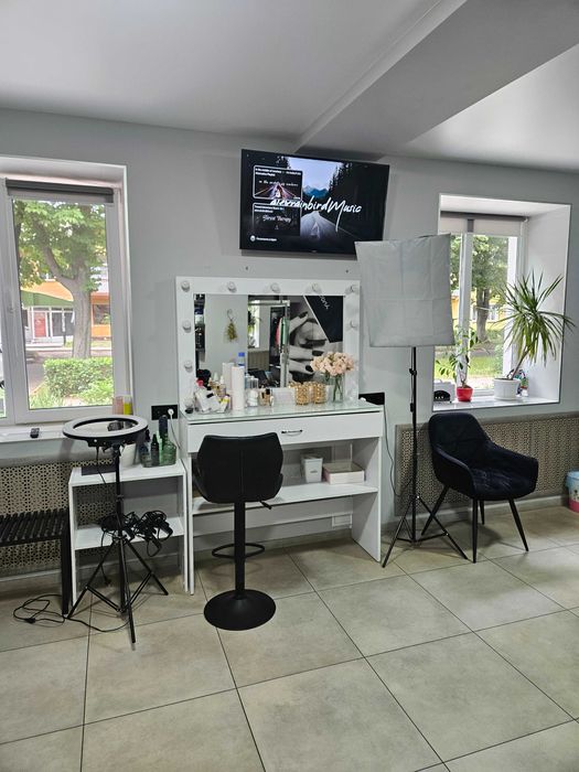 Оренда місця в салоні краси для Майстра Візажиста, Зачіски, Бровиста,