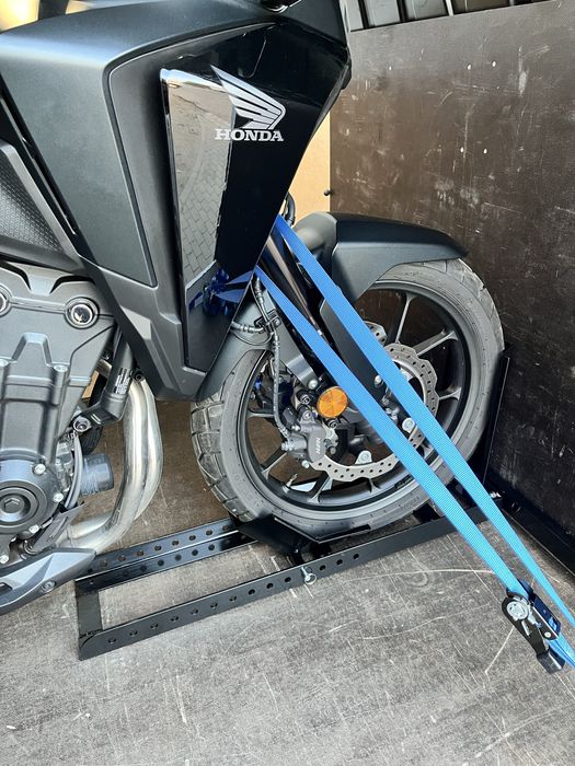 Usługi transportowe, przeprowadzki, transport motocykli