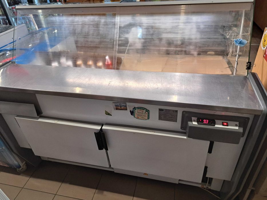 Холодильна вітріна