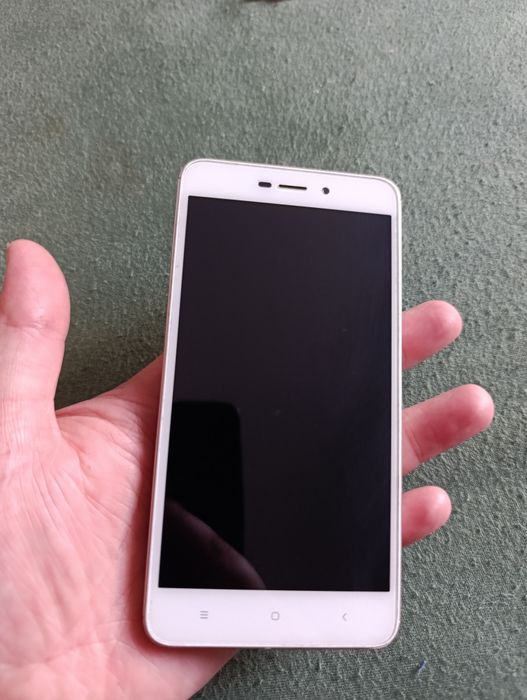 Телефон Xiaomi Redmi 4a