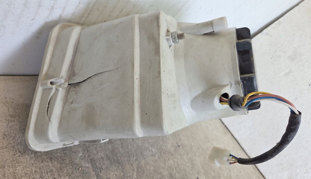 lampa przód prawa iveco daily i europa uszkodzony