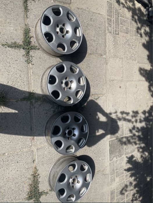 Комплект дисків на Volkswagen та на Audi   215-60 р16 розмір