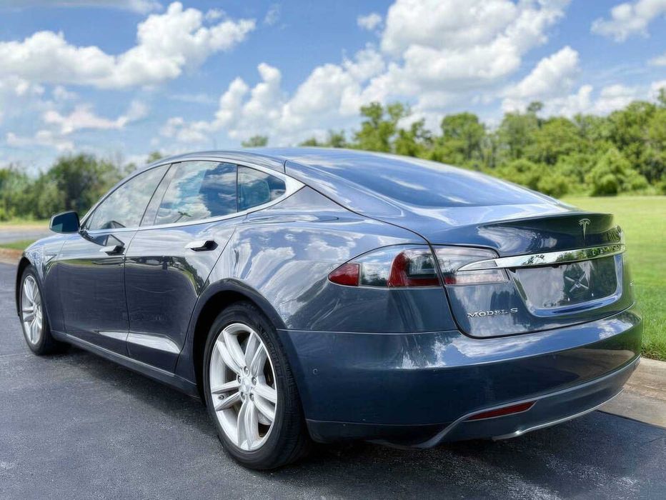 Tesla Model S      2014