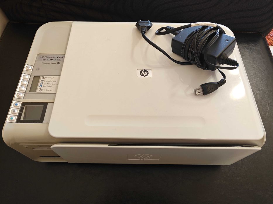 Impressora HP Photosmart C4380 All-in-One com Wi-Fi, tinteiros e caixa