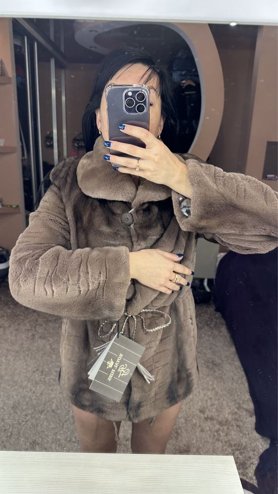 Шуба норкова royal furs италия р 44 46 полустрижка лазерний візерунок Шуба норкова royal furs италия р 44 46 полустрижка лазерний візерунок