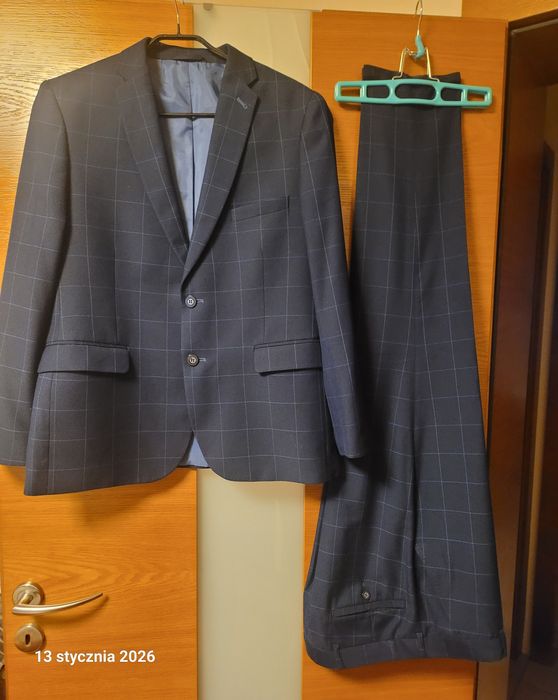 Garnitur  młodzieżowy chłopięcy.