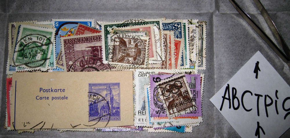 Поштові марки різних країн світу. Несортовані. Ціна від 70 грн