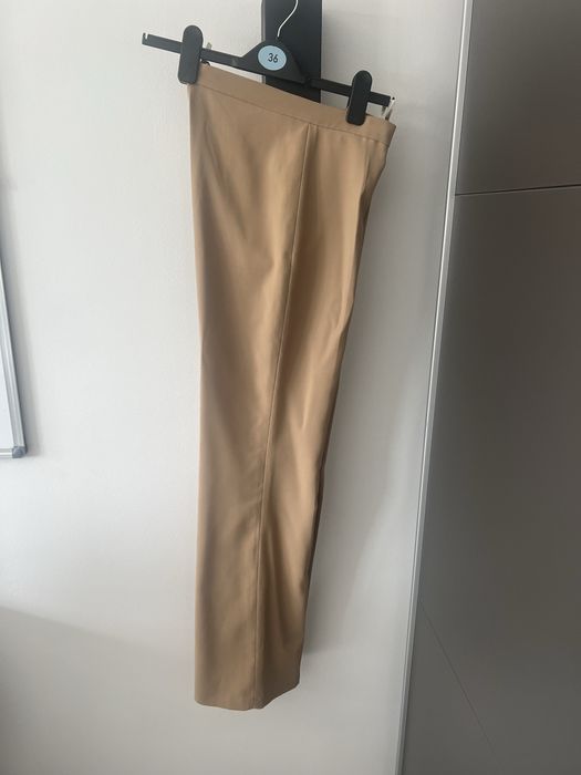 Karmelowe camel nude proste z prostą nogawką r. M/L