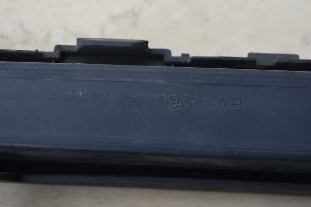 Ford Transit Courier 18- grill atrapa zderzaka JT76-17B968-AB