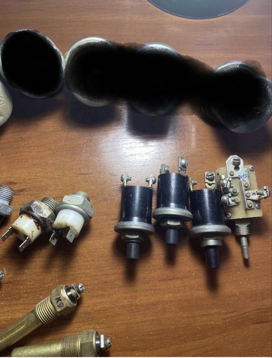 Переключатели,датчики:П20А2,П 305,ВК-322,ВК-418,ТМ101,102,103,ММ9,СССР