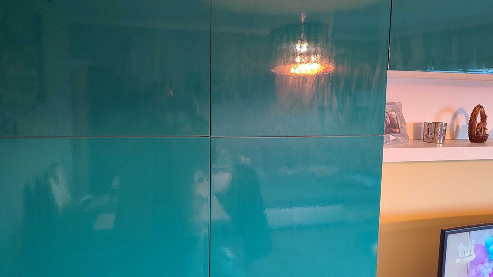 Móvel da sala azul turquesa e branco em excelente estado