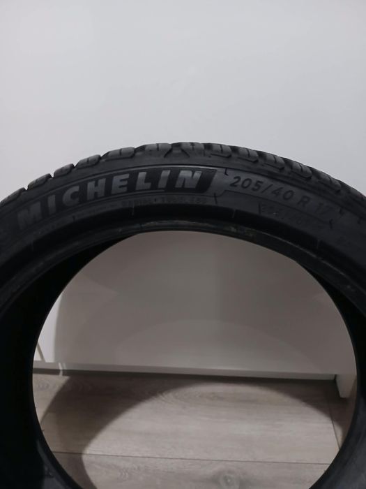 Opony całoroczne Michelin CrossClimate 2 205 40 R17