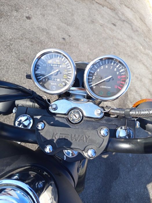 Mota keeway superlight 125 limited edition com malas e encosto incluidos