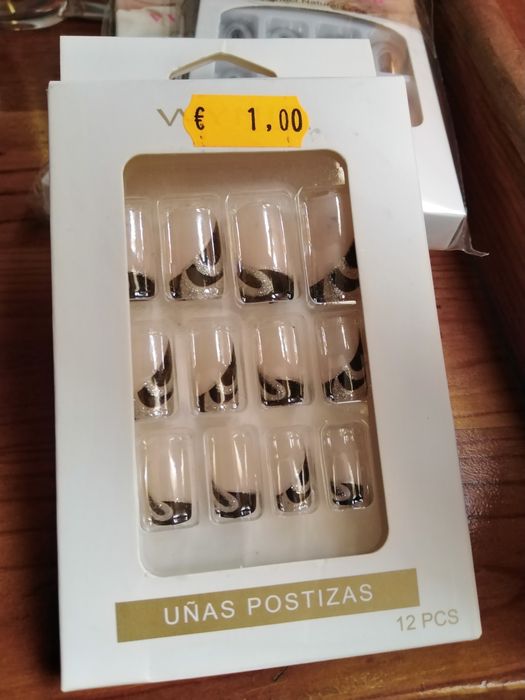 Caixas de Unhas postiças