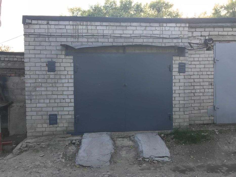 Продам 2-х этажный капитальный гараж  Тополь-1 пер.Джинчарадзе (обмен)