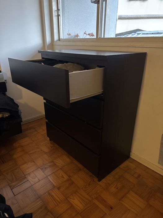 Cómoda de 4 gavetas Malm, IKEA