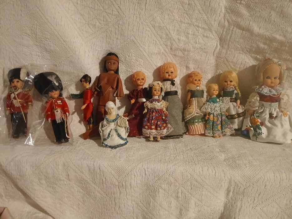 Variedad  de  bonecas