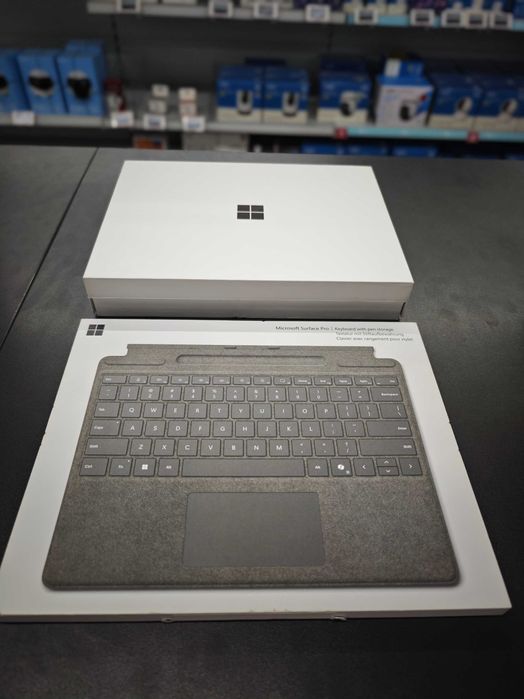 Laptop/Tablet 2w1 Microsoft Surface Pro, Copilot+ PC, 11