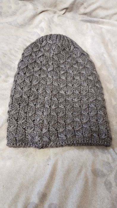 Нові жіночі зимові шапки.